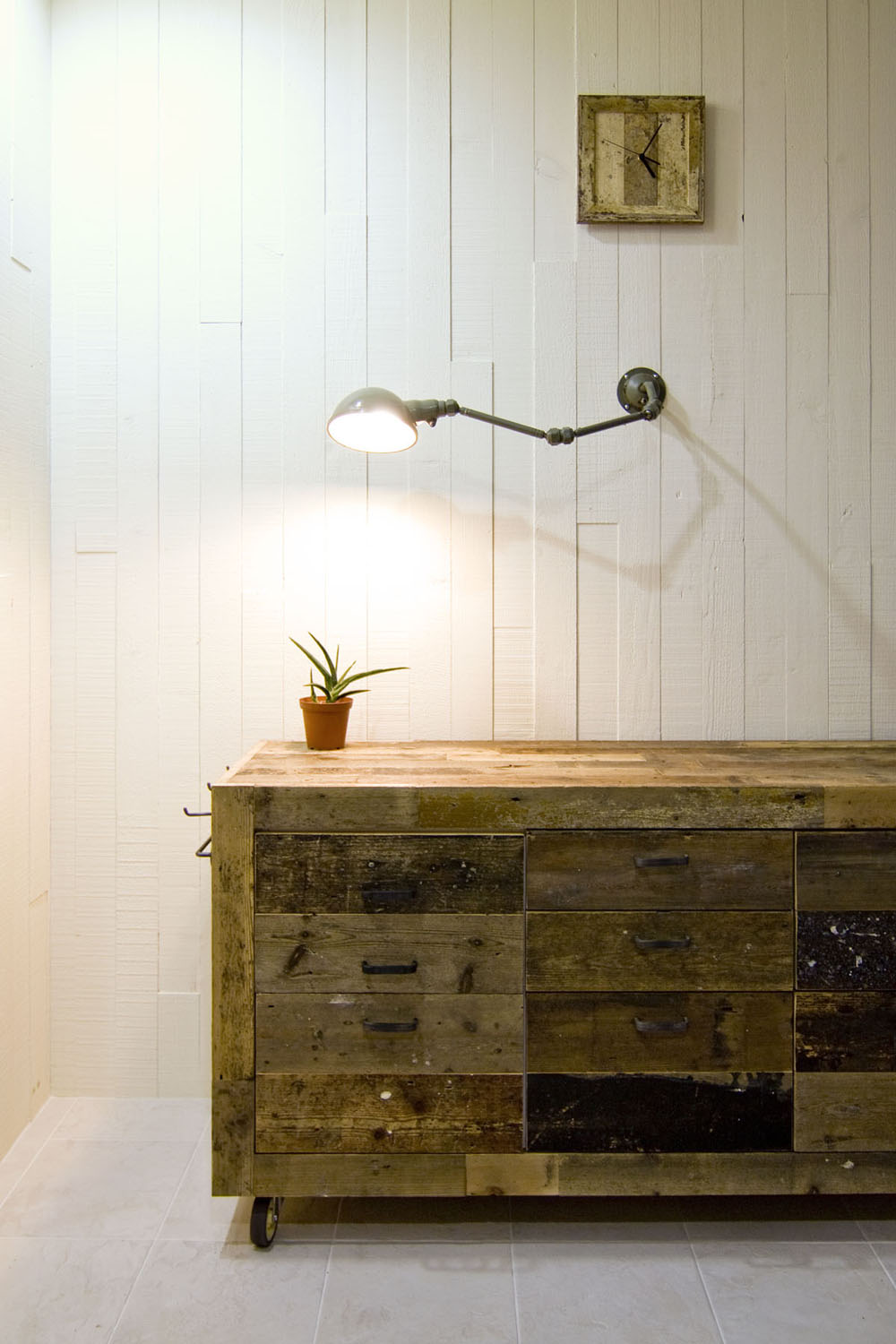 キャスターキャビネット